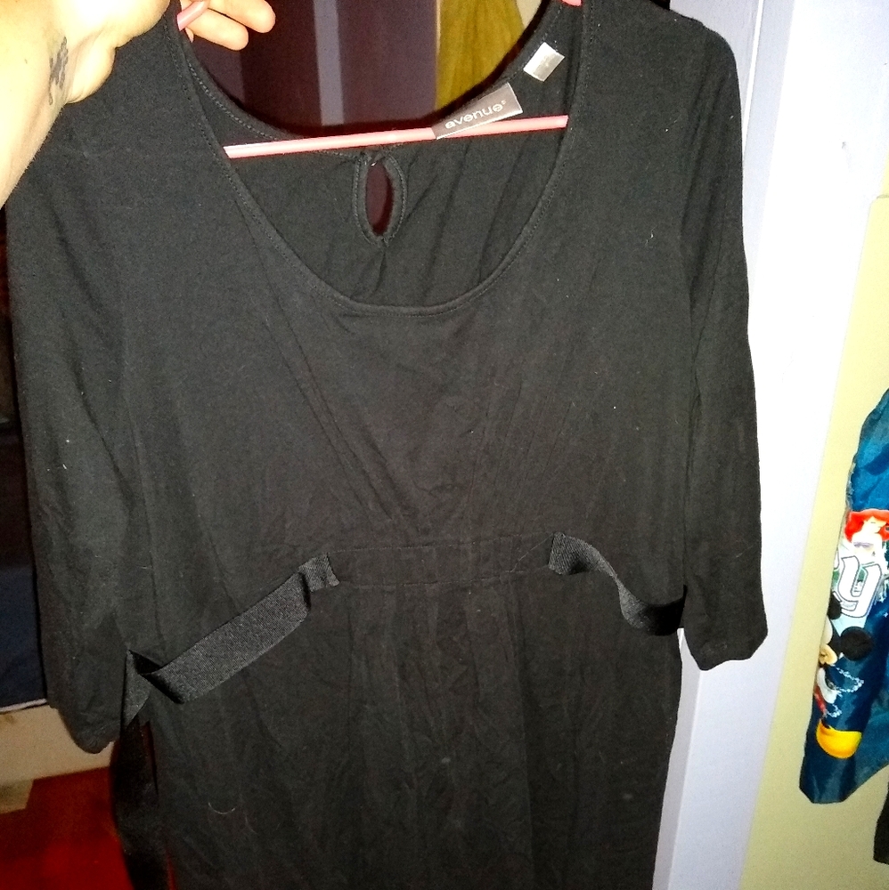 18/20 black dress with ribbon tie